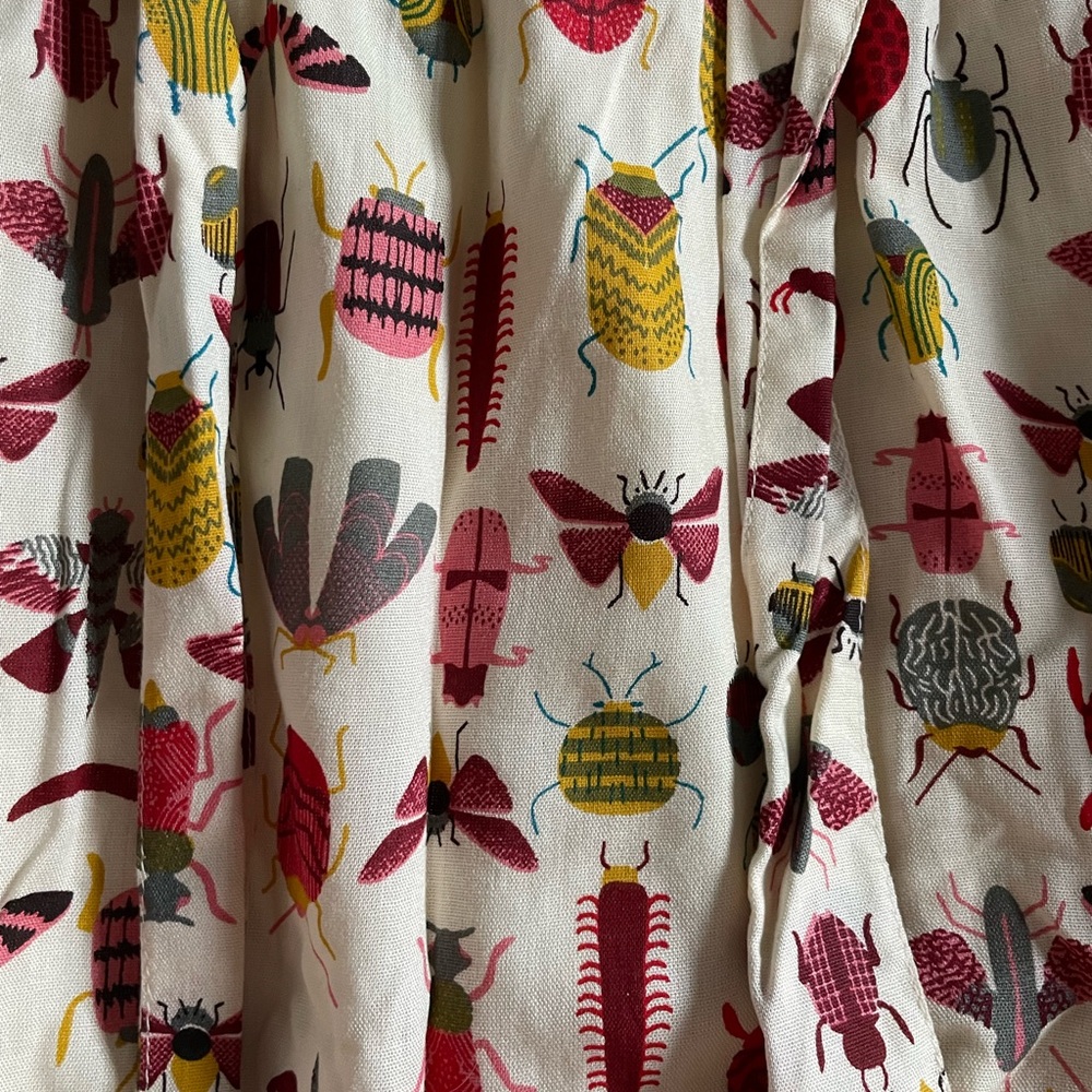 Unique Bug Pattern Skirt - Picture 4 of 5